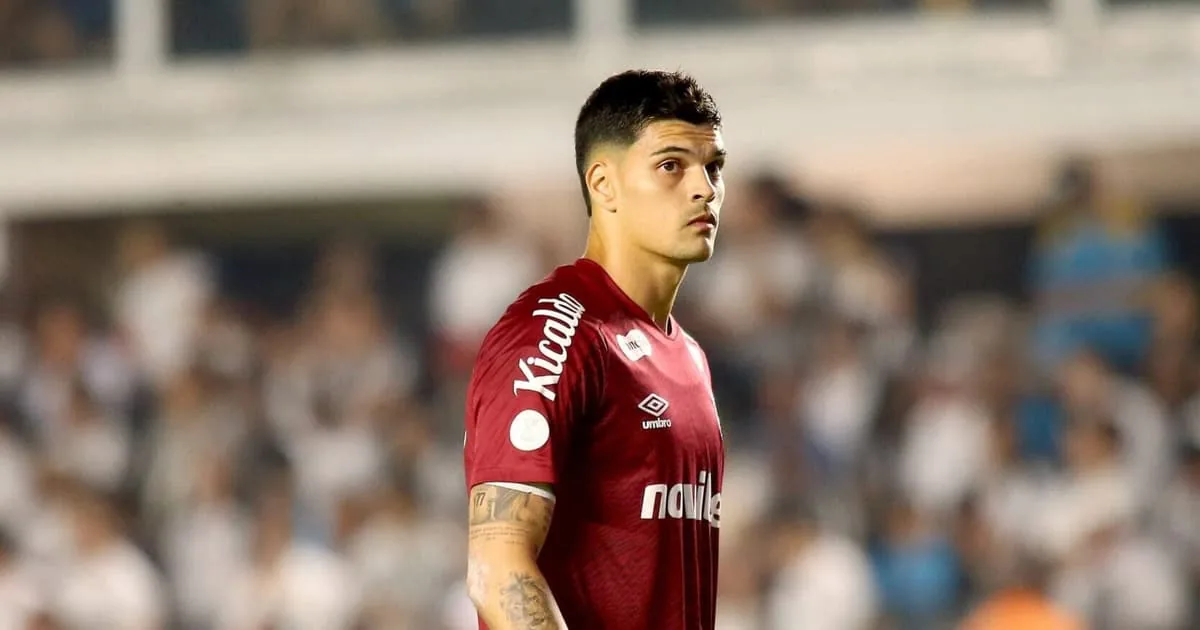 Viralizou: furada, defesa de cabeça, queda em túnel, gol à Ronaldinho e esquenta a briga pela liderança